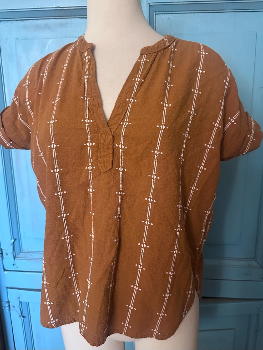 Madewell Rust Brown Short Sleeve Button-Down Shirt with White Stitch Pattern